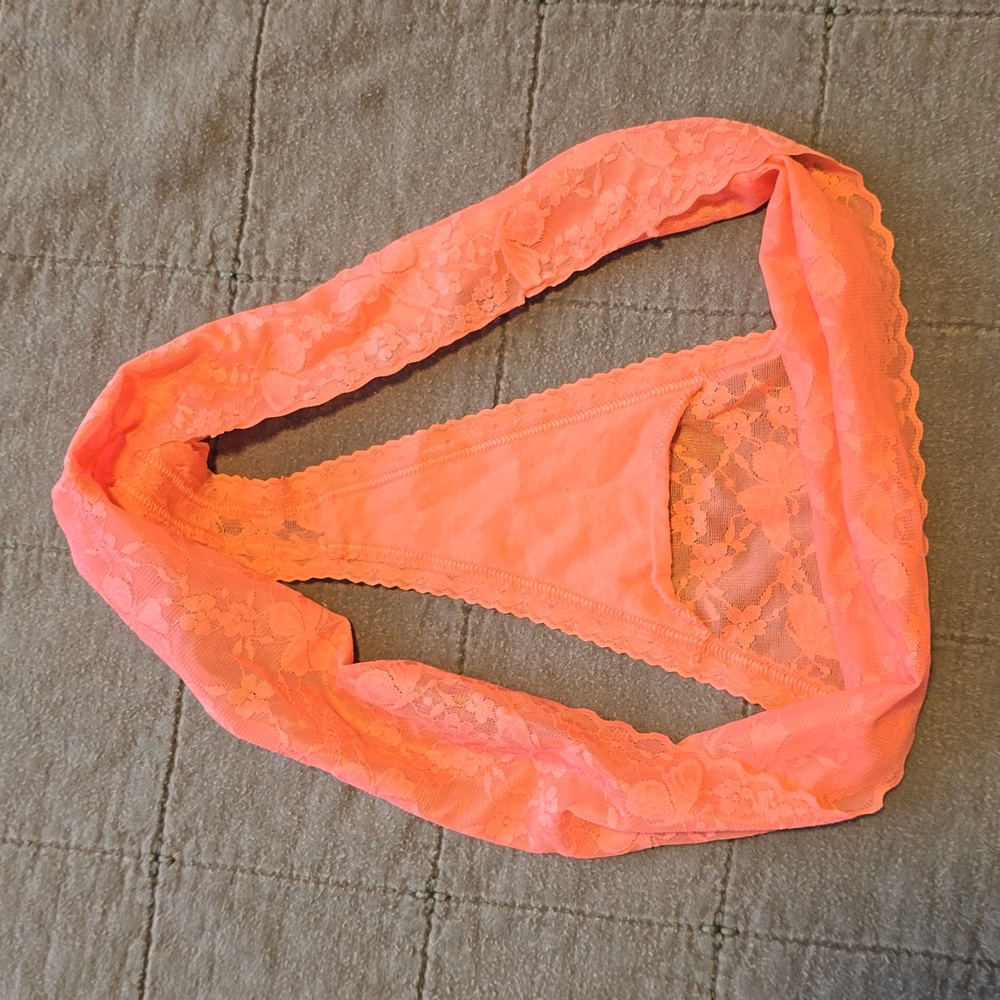 🍑PINK Lace Thong Panty🍑 - Picture 6 of 8